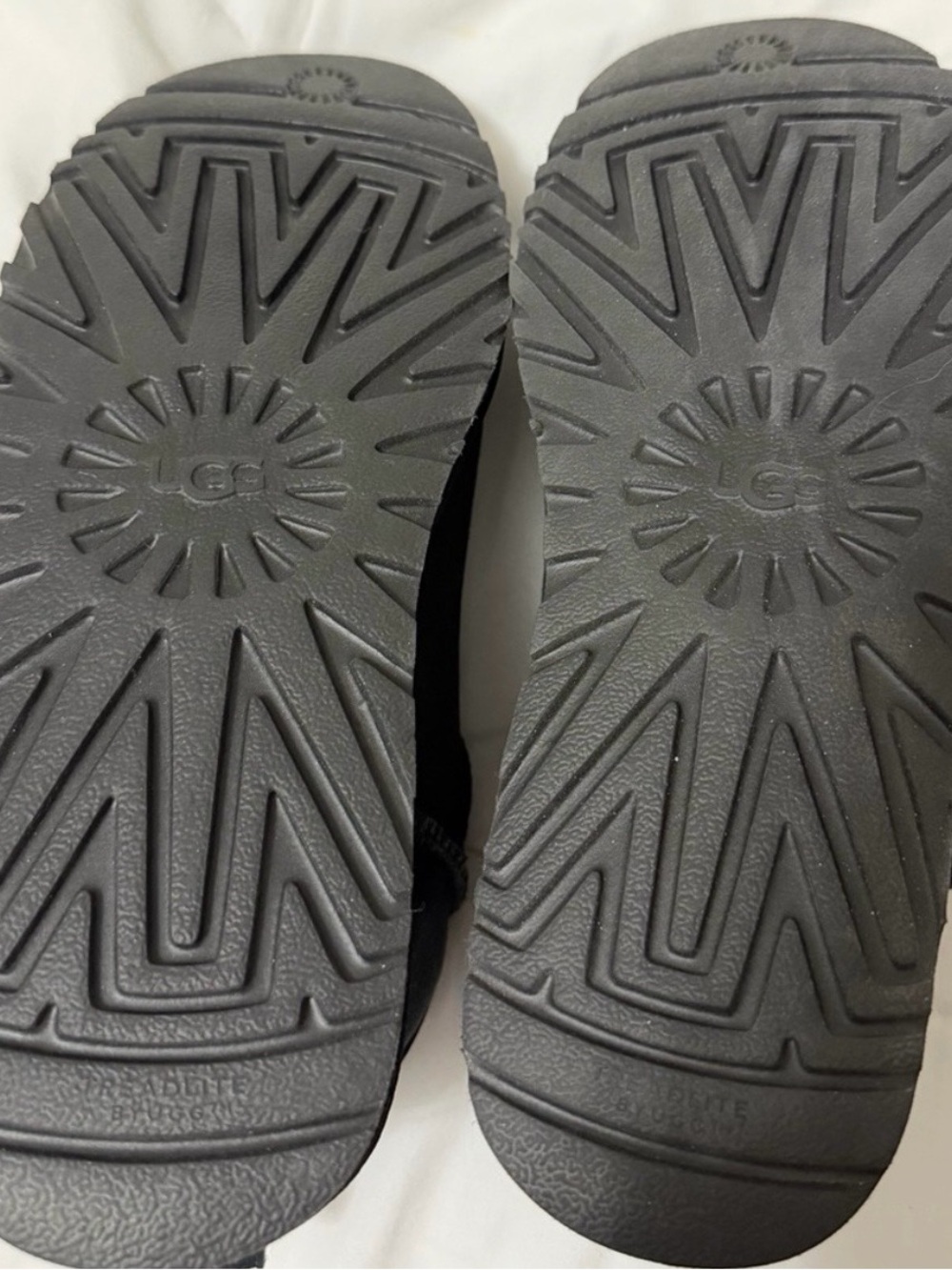 UGG Boots - Picture 5 of 5
